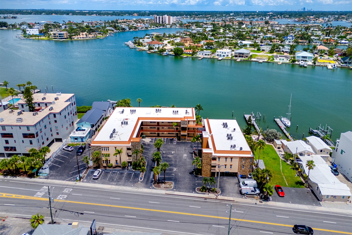 Great Location right on Gulf Blvd!