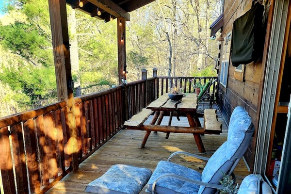 Back upper deck
Wrap around decks overlooking the river with mountain views.