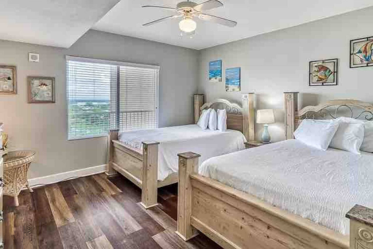 Bedroom 2, with 2 queen size beds.