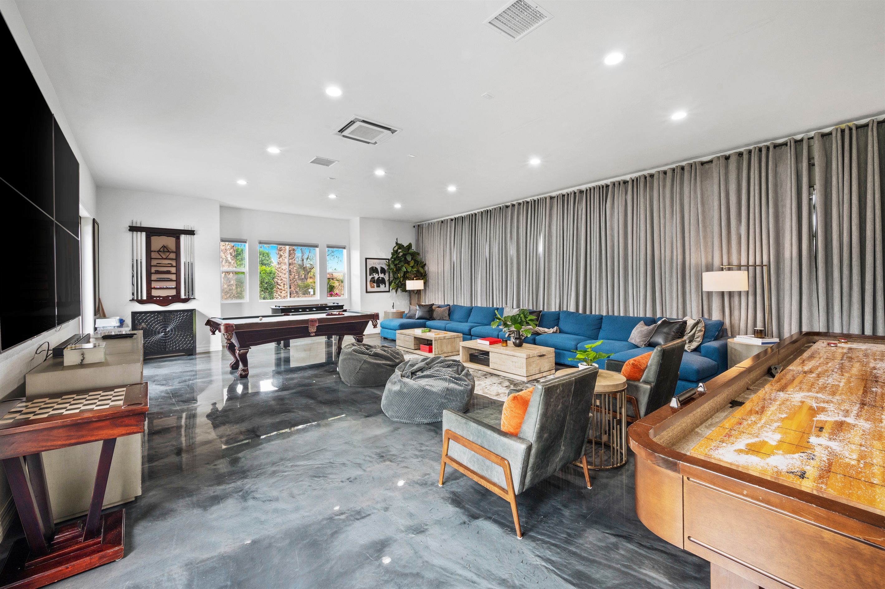 Gameroom seating