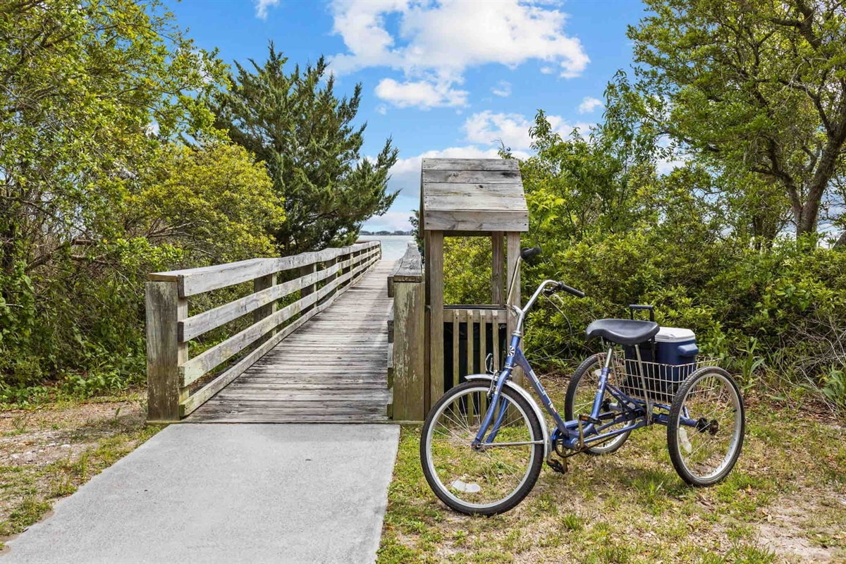 13th & Shackleford Public Shore access. Two blocks down the sidewalk from The Mermaid Cottage!