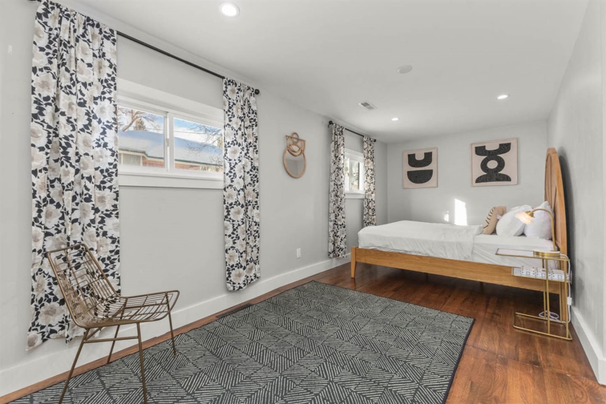 Ensuite Bedroom #1 - King Bed