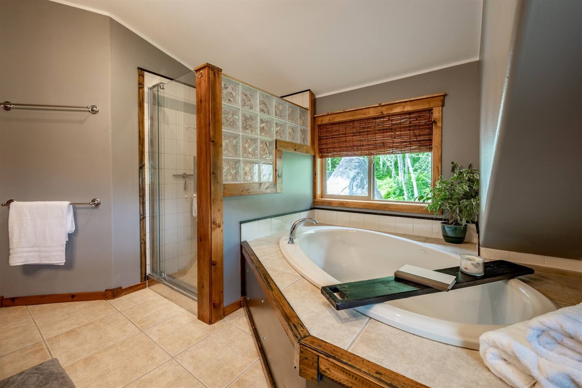 Uptairs bathroom: walk in shower and soaker tub