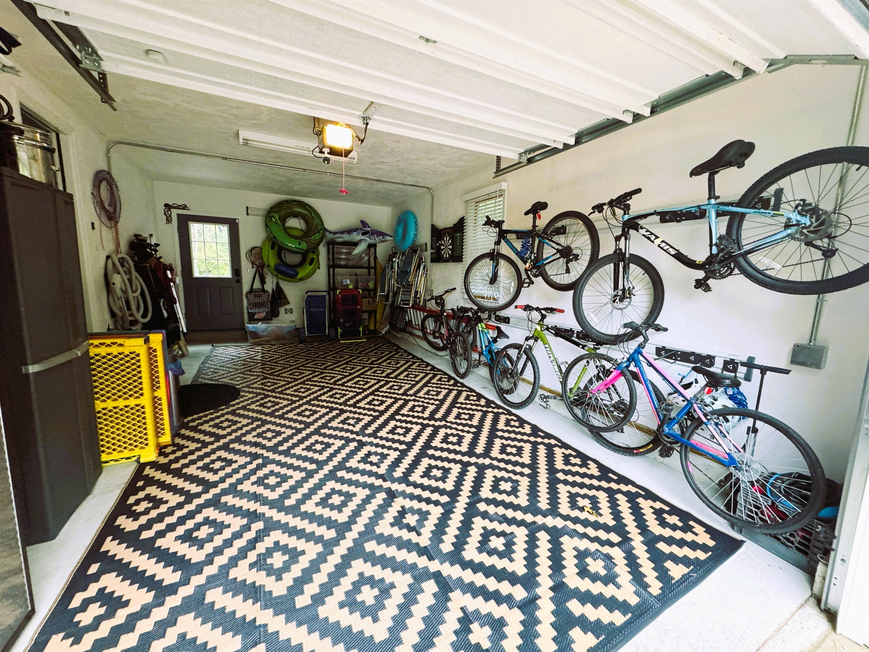 Garage with Complimentary Amenities