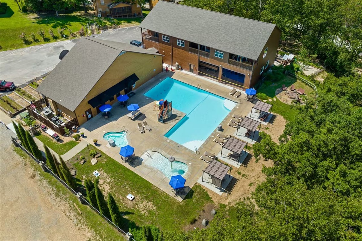 Resort Amenities at Crowne View Community