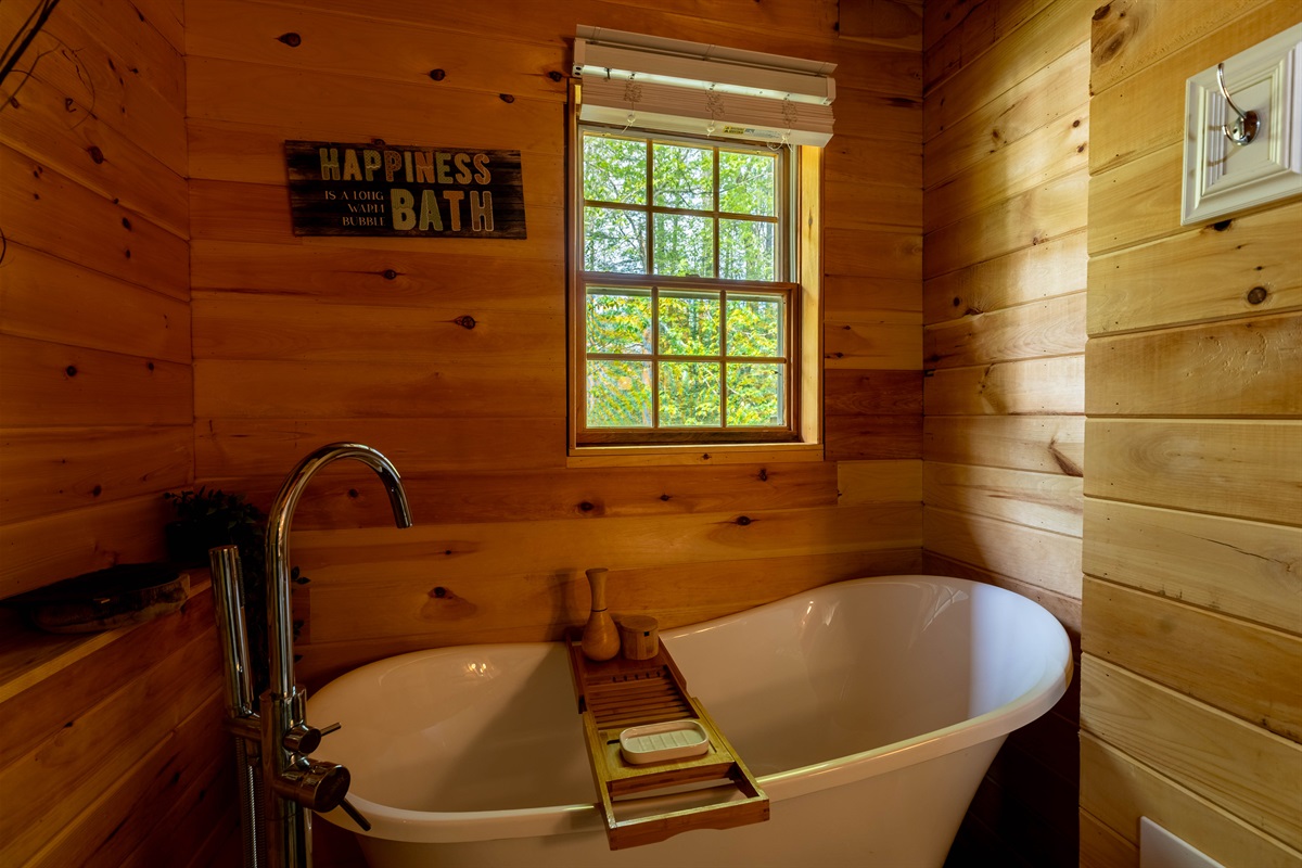 Have you ever taken a bath in a cabin surrounded by a forest? There's always a first time. 