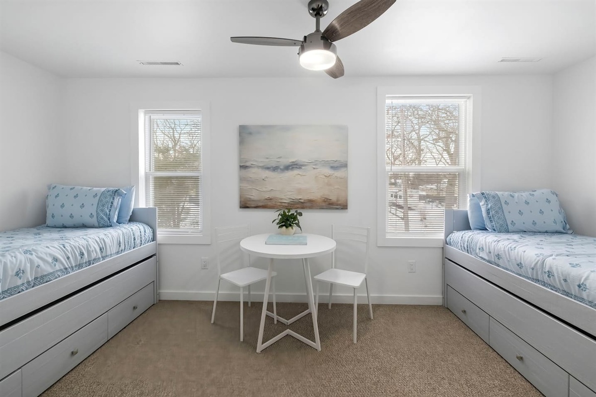 Cozy trundle beds that can be pulled out. Comfortably sleeps a total of 4. 