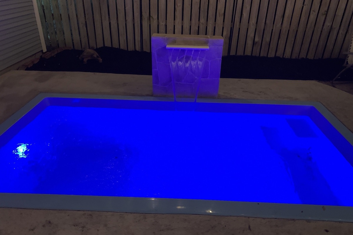 Our new mini spa pool is heated for winter and cool for summer!