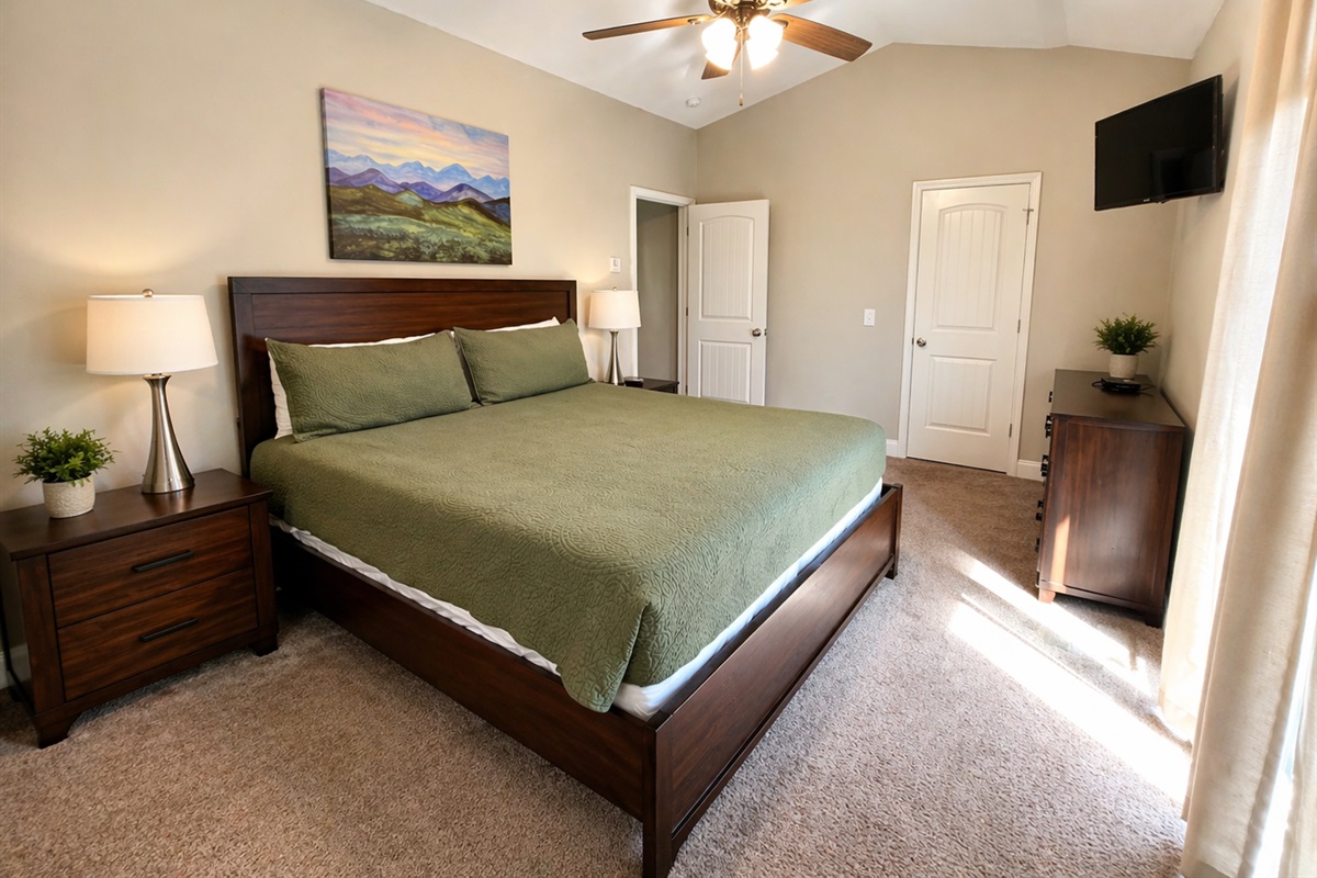 Master Bedroom with ensuite bathroom.