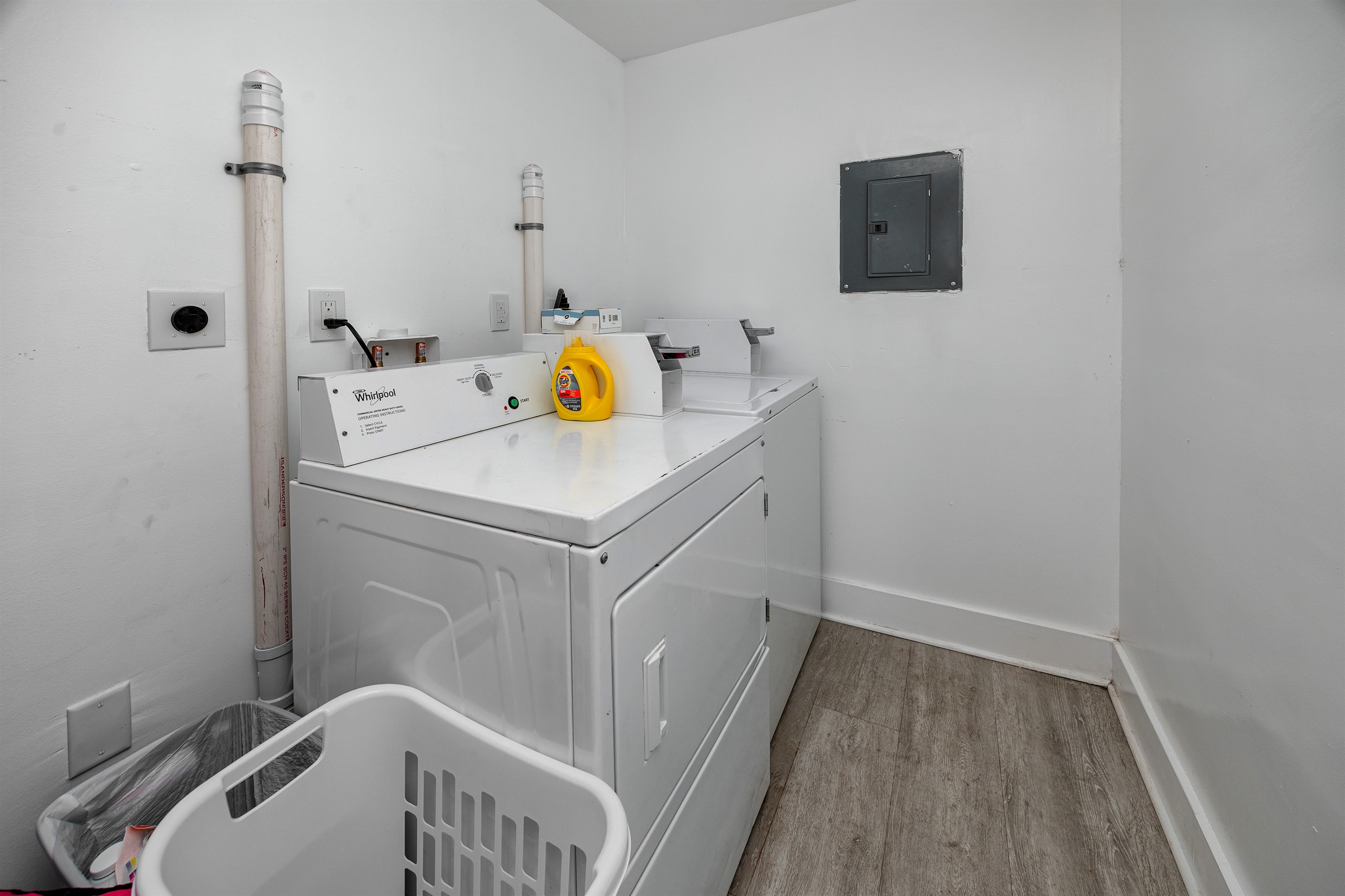 Coin Laundry