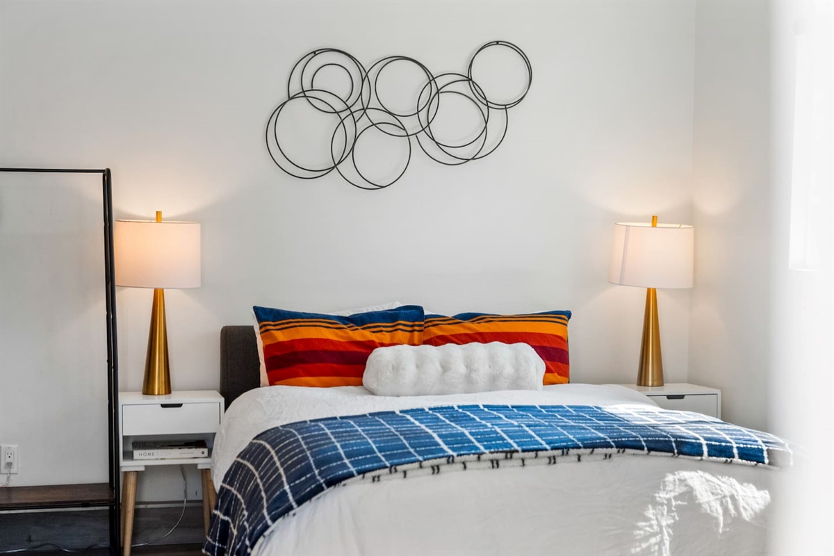 The bed was really soft and so easy to fall asleep in.  They had a big, warm comforter and extra blanket. - Jeff (2023)