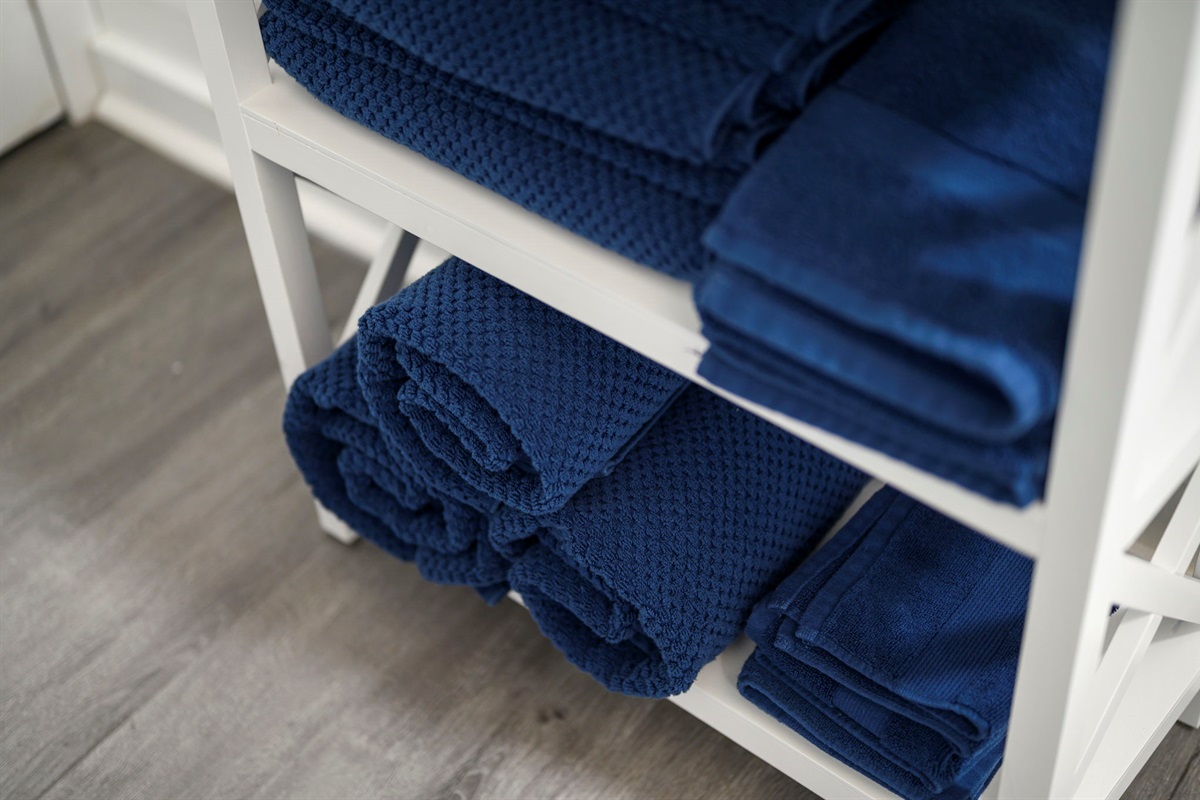 Bathroom towel station