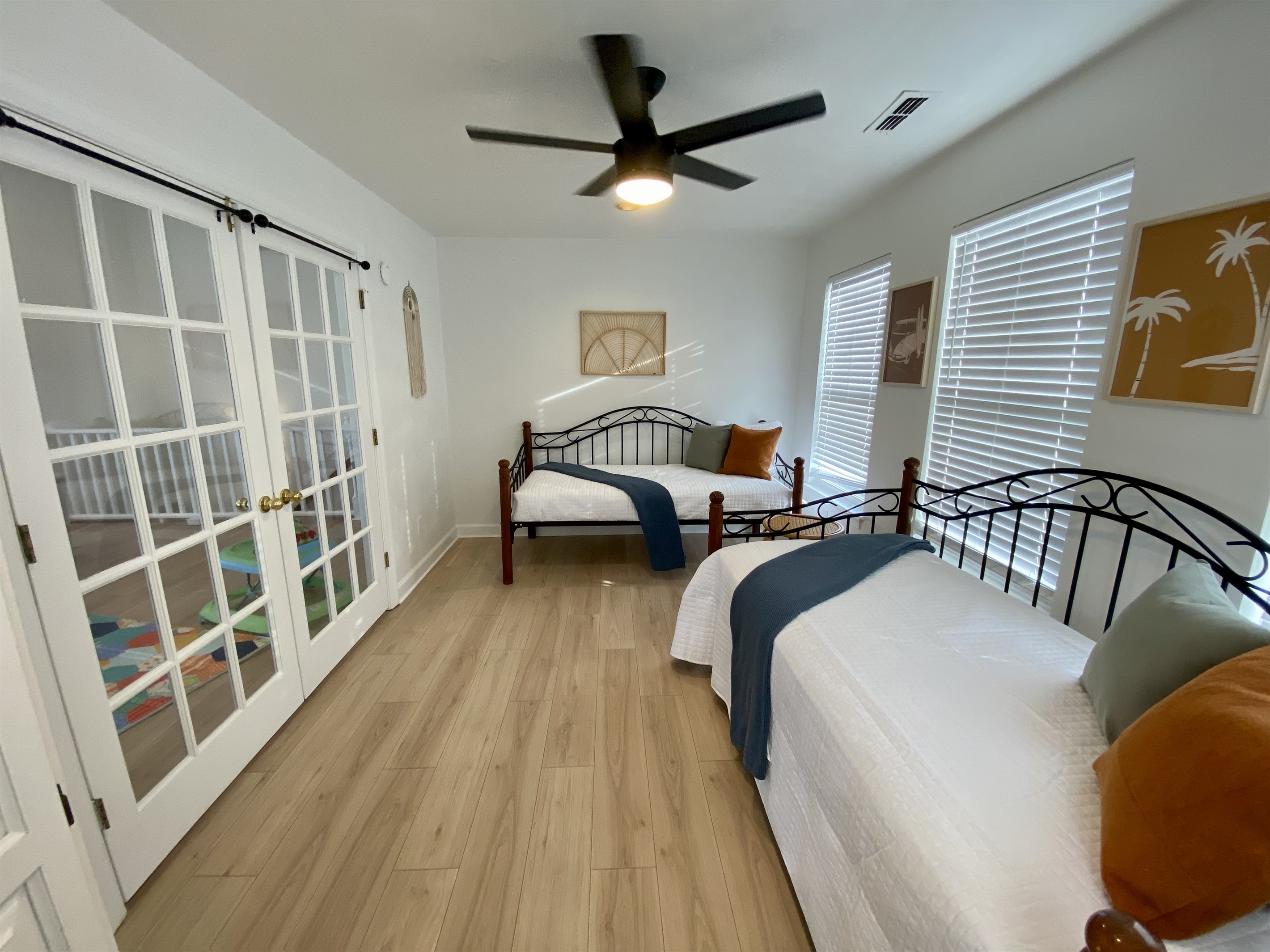 Bedroom #9: Twin bed with Trundle (sleeps 3)