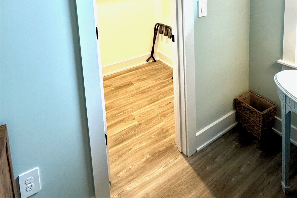 Walk in closet