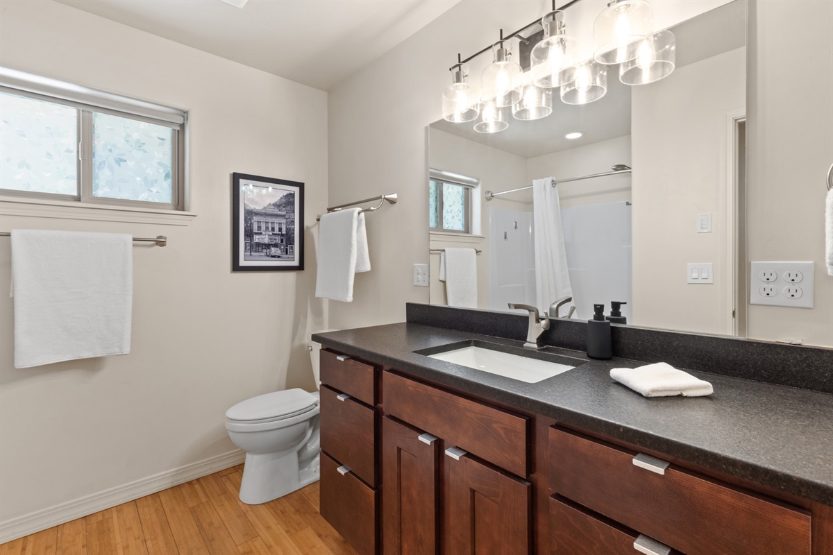 Full bath- Upper level