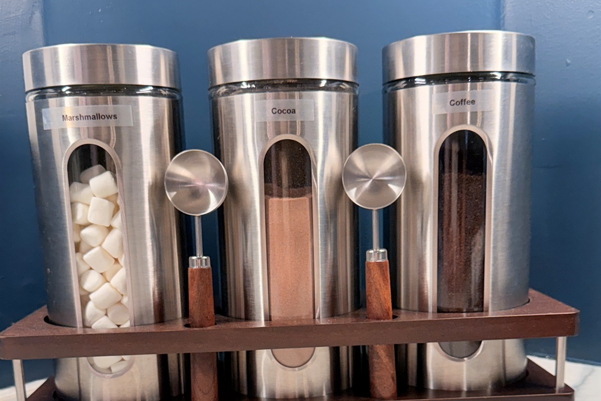 Small comforts, big memories — a touch of cocoa, a handful of marshmallows, and a quiet moment shared over something warm at The Rickhouse Retreat.