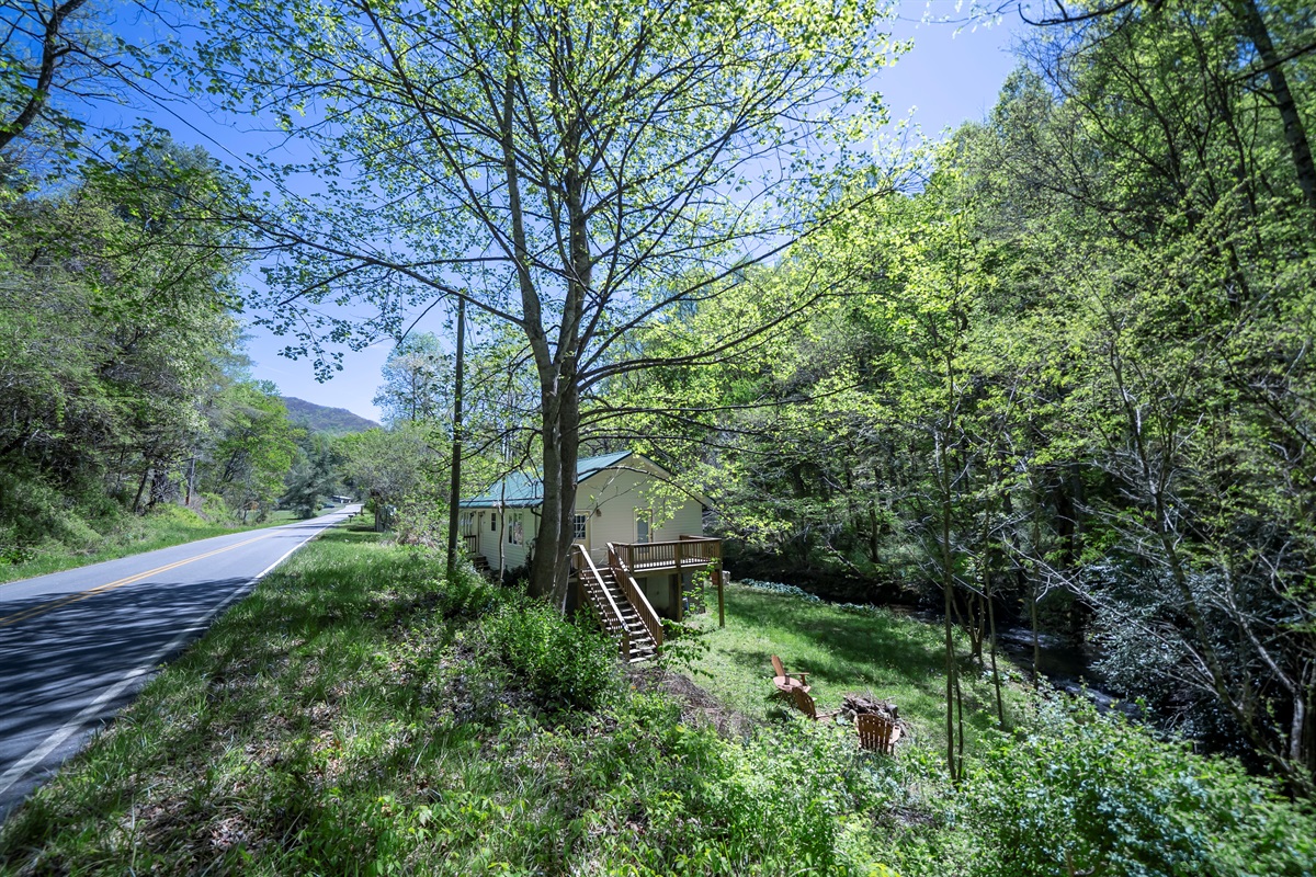 Tucked into a peaceful setting, Mossy Rocks Retreat welcomes you from the road.