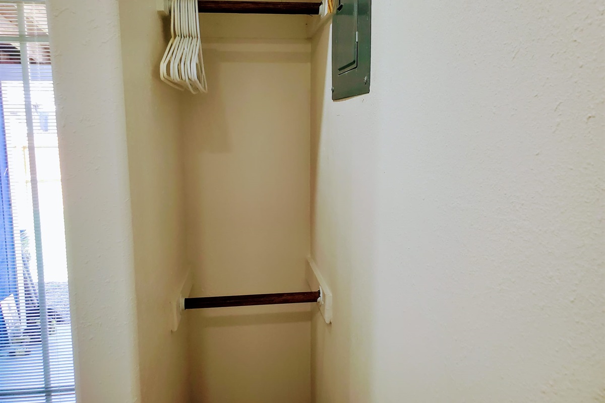 Clothes nook