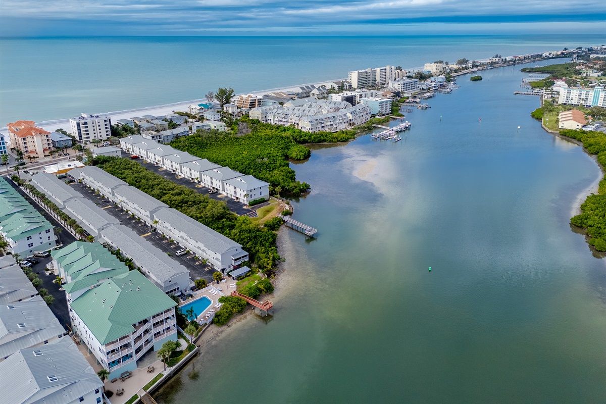 Enjoy the best of both worlds&mdash;beautiful Intracoastal views and just steps from the beach!