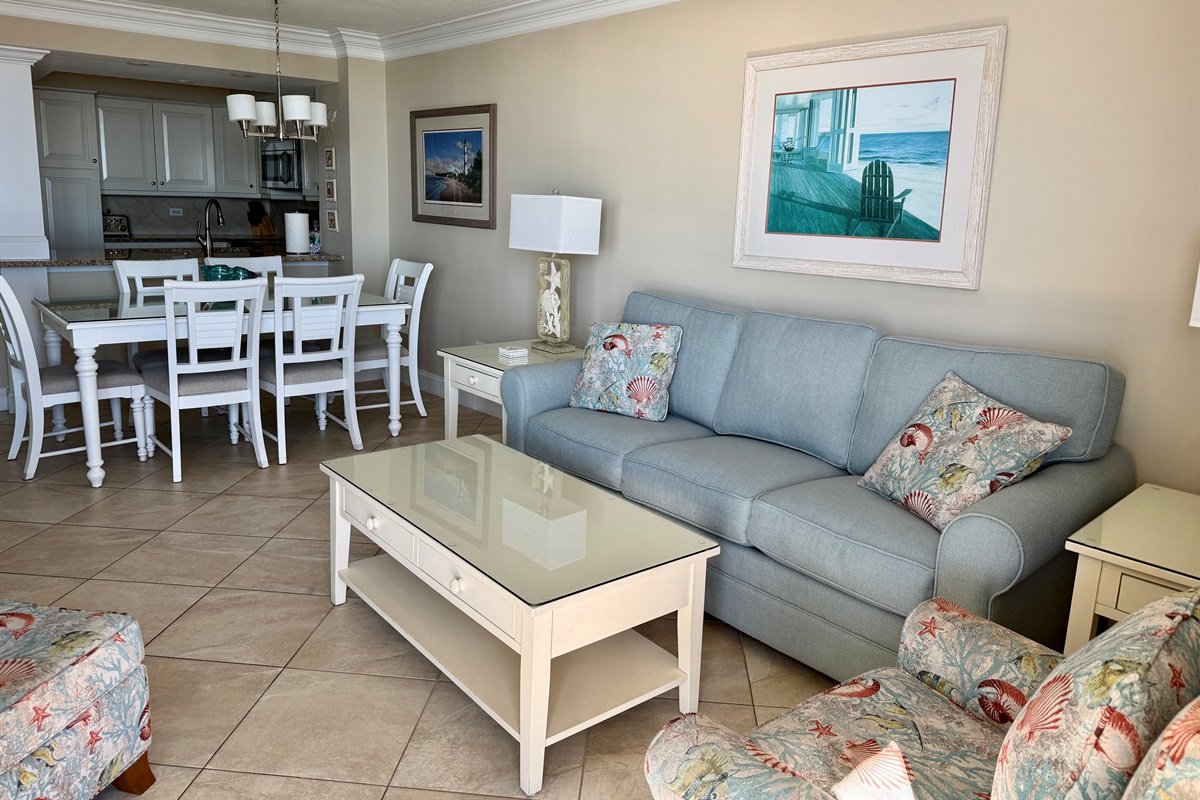 Oceanfront Living Room w/Sleeper Sofa