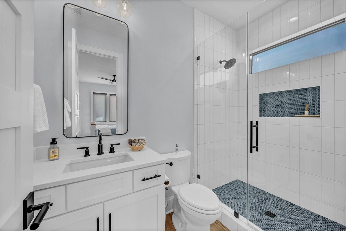 En suite bathroom for bedroom 3