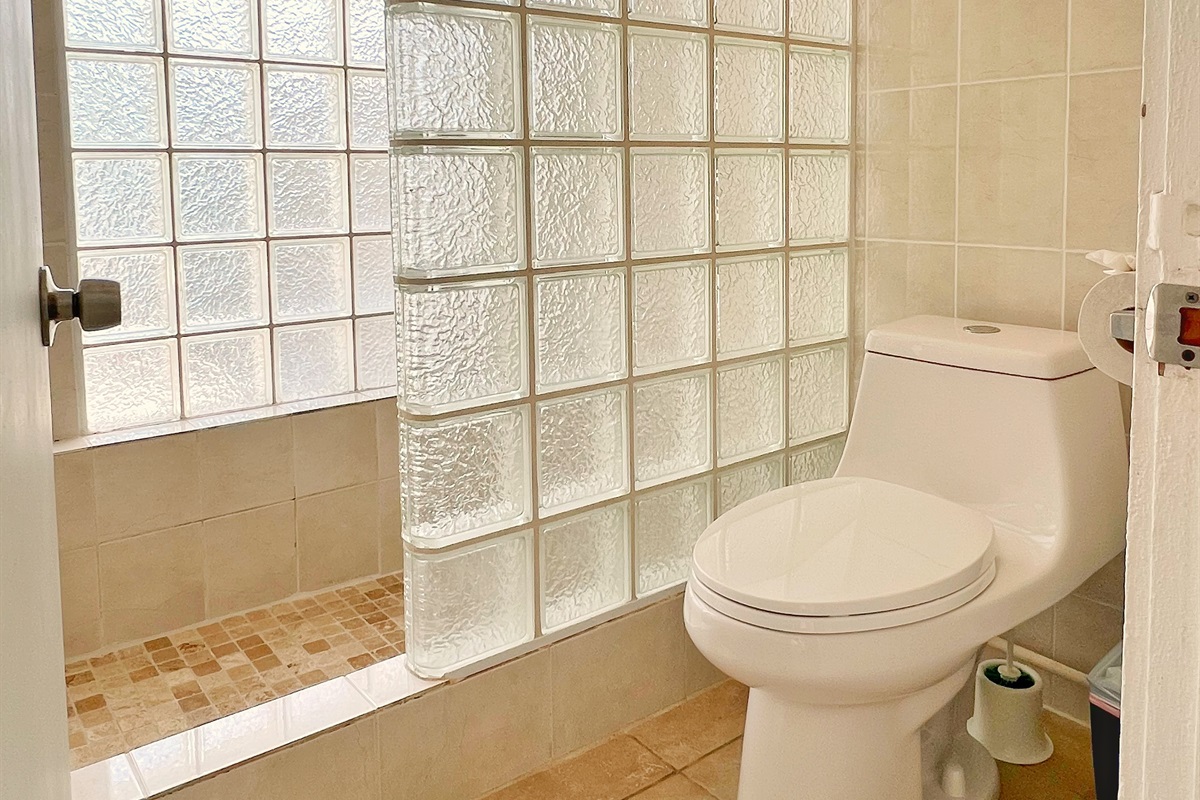 Start and end your day in a space designed for comfort and convenience.