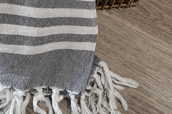 4 Turkish beach towels.