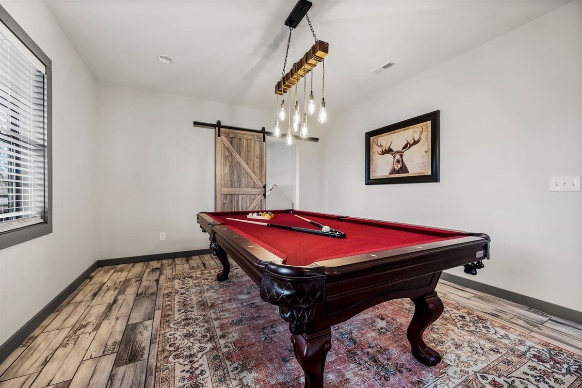 Downstairs Gameroom with Pool Table