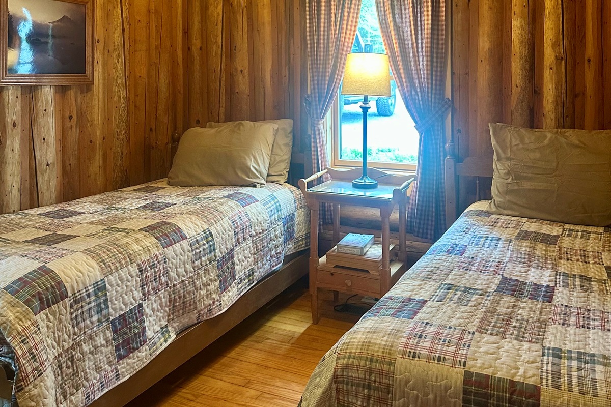 Twin Guest Room - Cabin #1