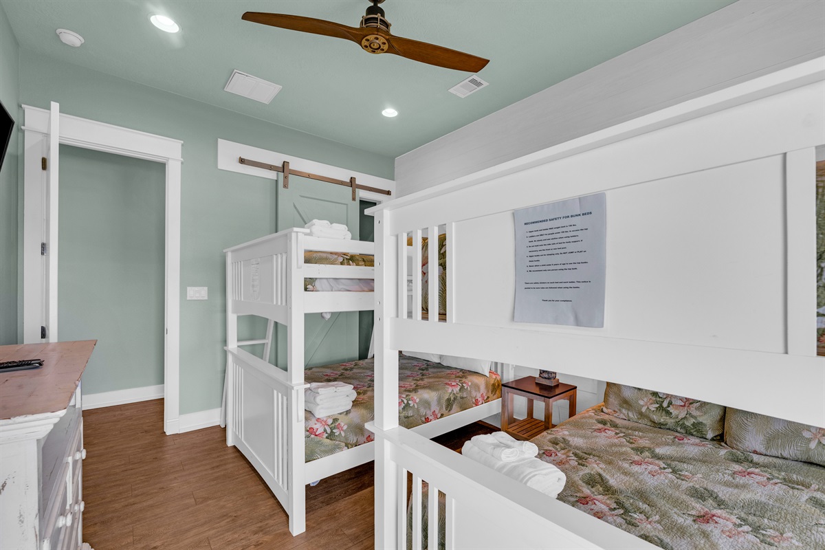 Sea It All: Full bunk room, excellent for families, youth guests and sleeps 8. With full closet, storage chest available under the SMART TV w/ personal access to the upper deck.