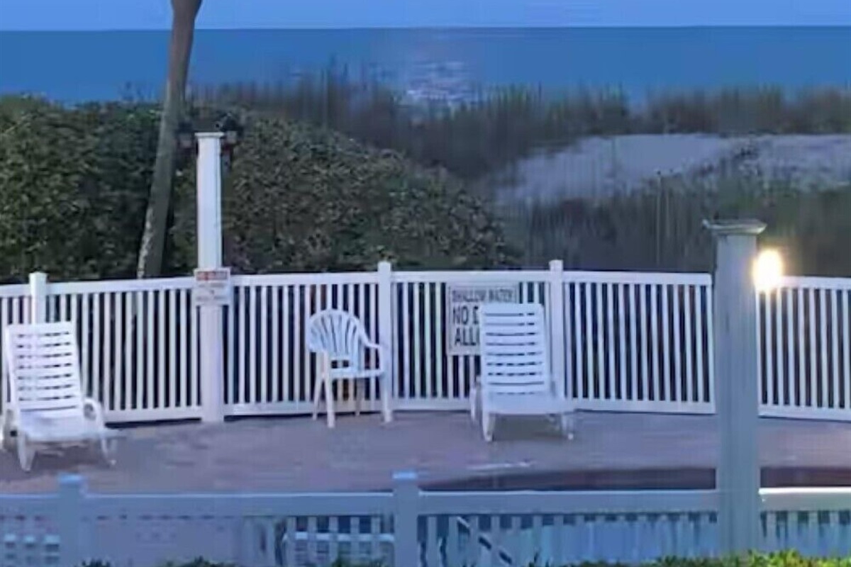 Moonrise over The Atlantic!