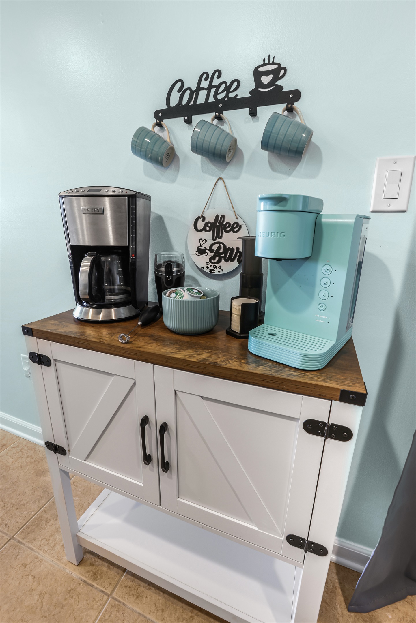 Coffee lover? Us too! Your morning ritual, handled. We’ve stocked the coffee bar with a Keurig, Drip maker, and an Aeropress with a milk frother. Whether you need a quick cup before the beach or a slow morning on the balcony, the tools are already here.