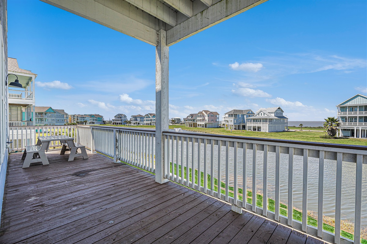 e0a64667df5a451e9a9334e6237b7321 Large | Beachhouse | Texas | TX | Vacation Homes | Galveston | Crystal Beach | Kokomo | Breezy Days | Beachfront Elegance | Sunrise Serenity | Southern Sands Property Management, LLC