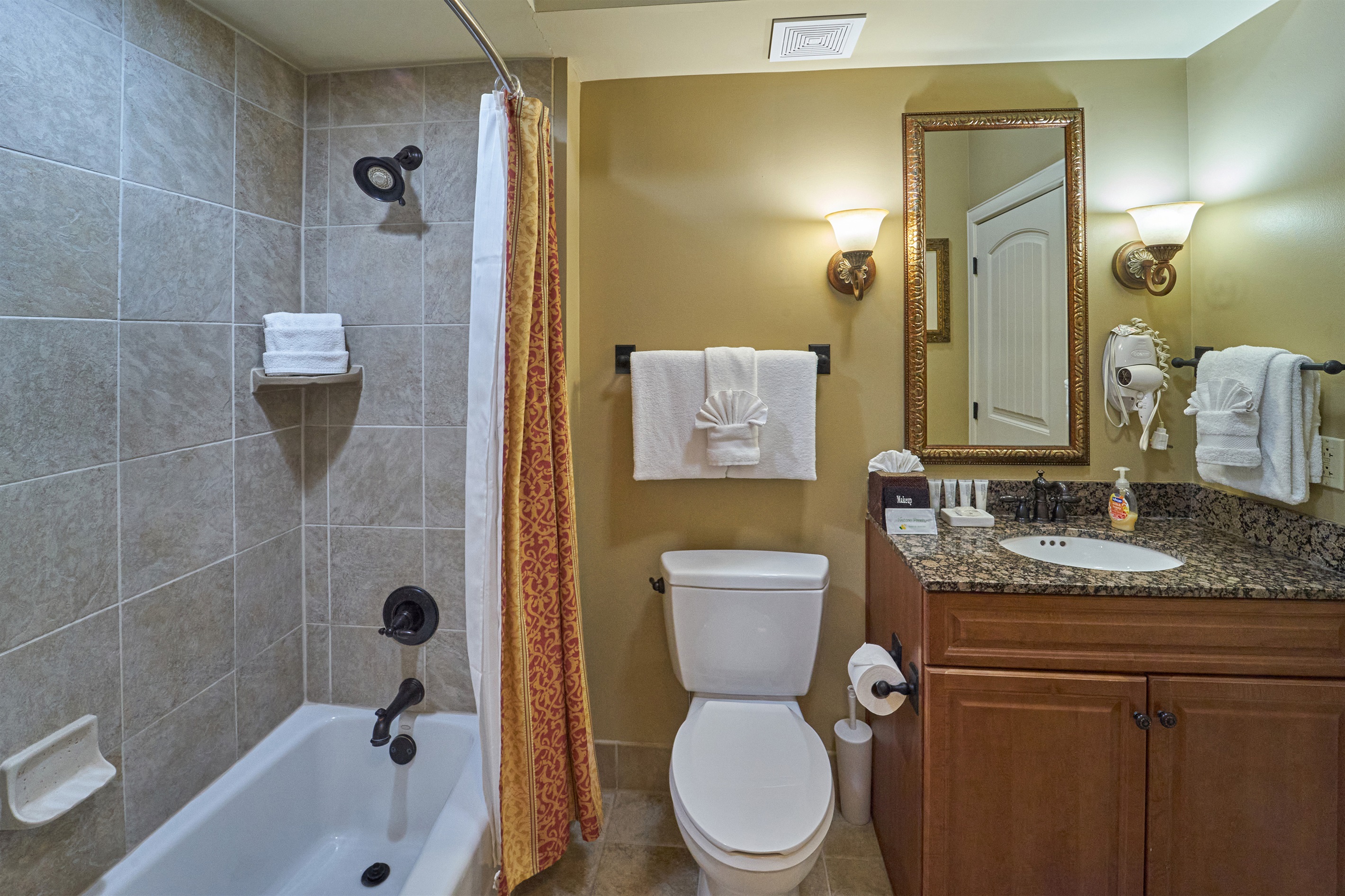 Twin Bedroom Bath That Also is Used By the Common Area
