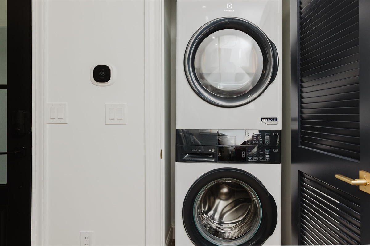 Washer and dryer available for your use, Ecobee thermostat 