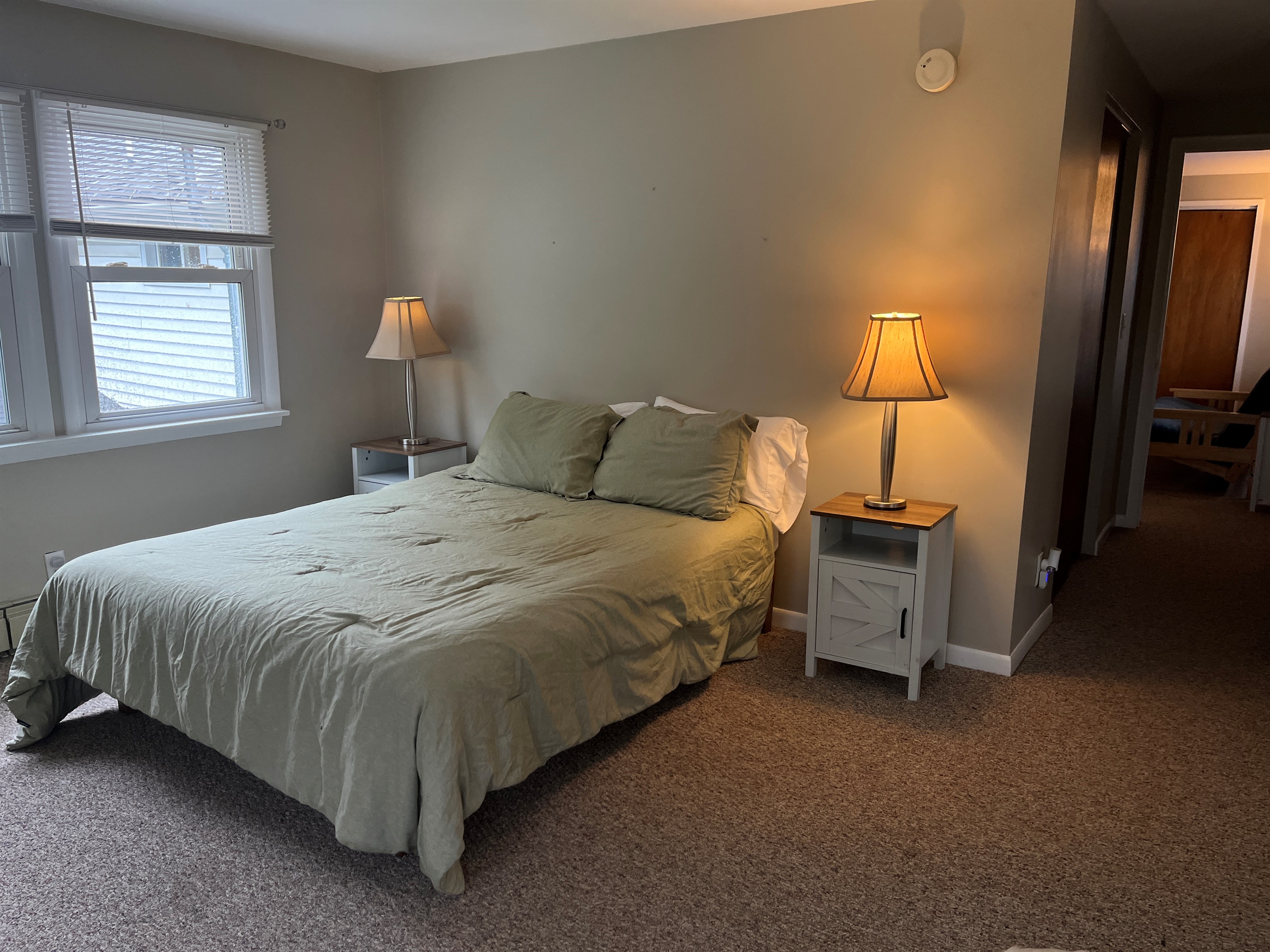 Bdrm 6 - Family Suite Queen, Twins, futon and ensuite bath