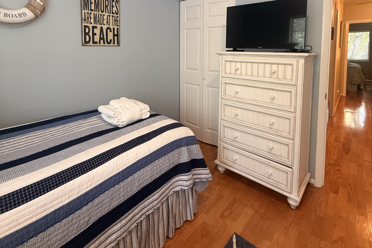 Second bedroom