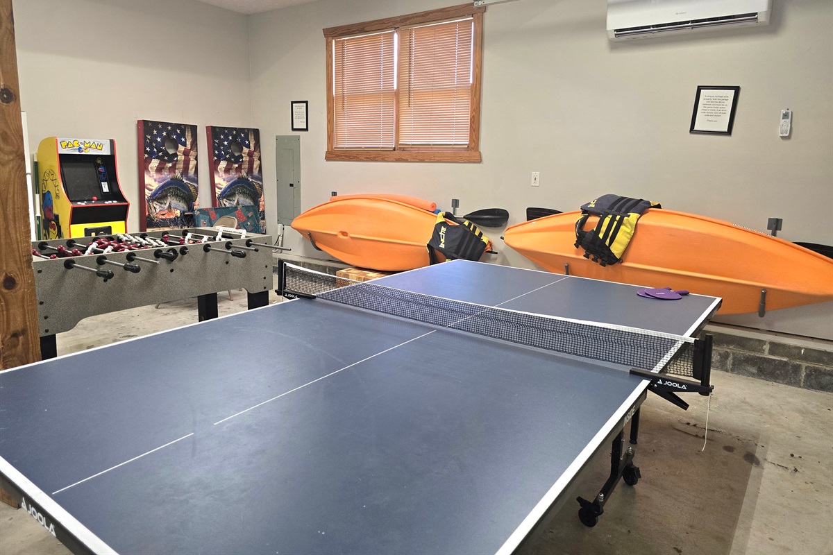 Garage Game Room & Kayaks