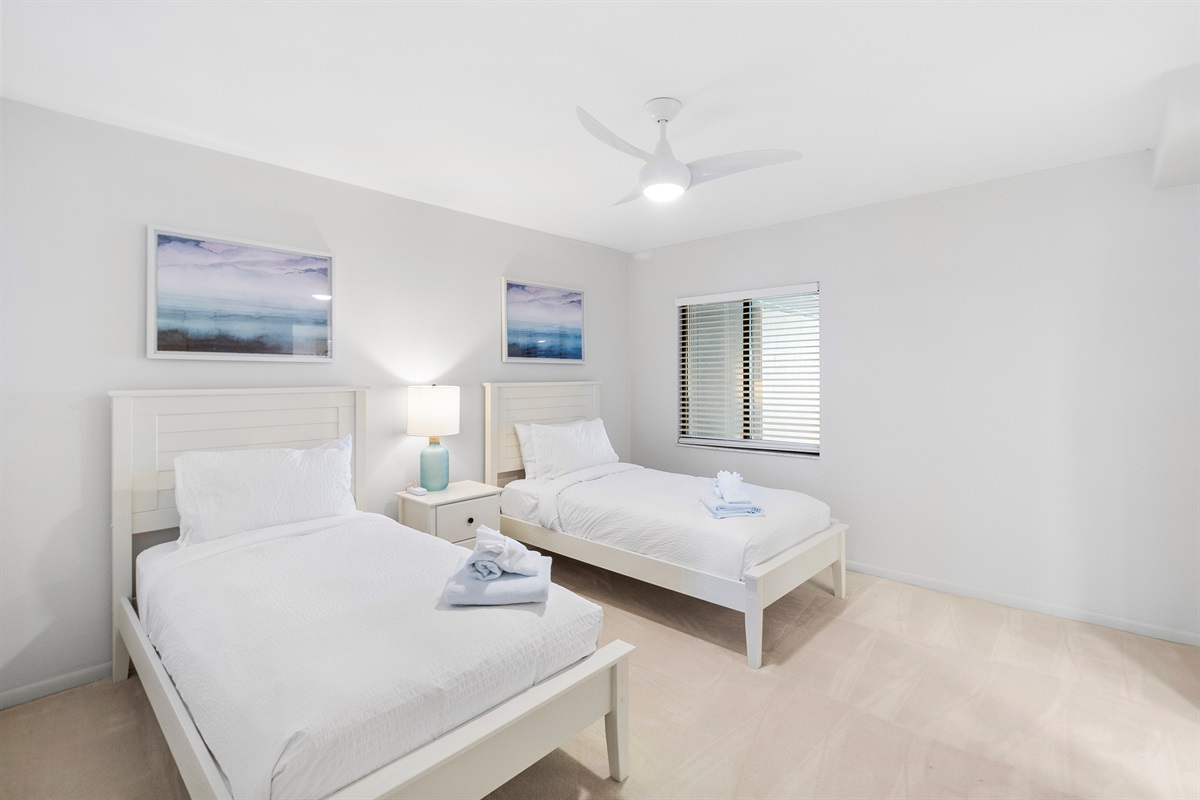 Bedroom 3, 2 twin beds, ensuite bath