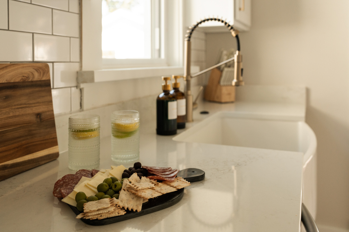 A kitchen that’s actually stocked for cooking. You’ll find the essentials you need to prepare meals at home—without having to pack half your own kitchen.