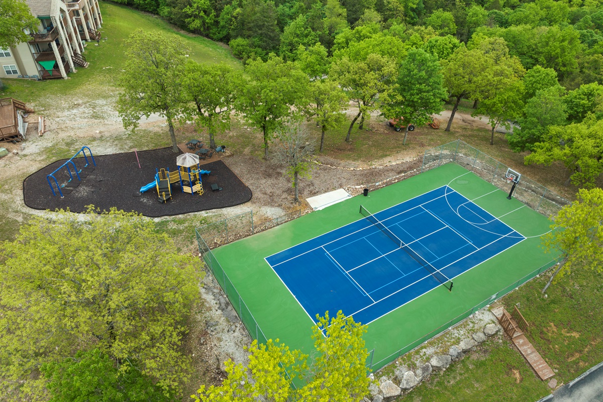 From playground time to a quick match on the court, there’s room here for both family fun and fresh air.