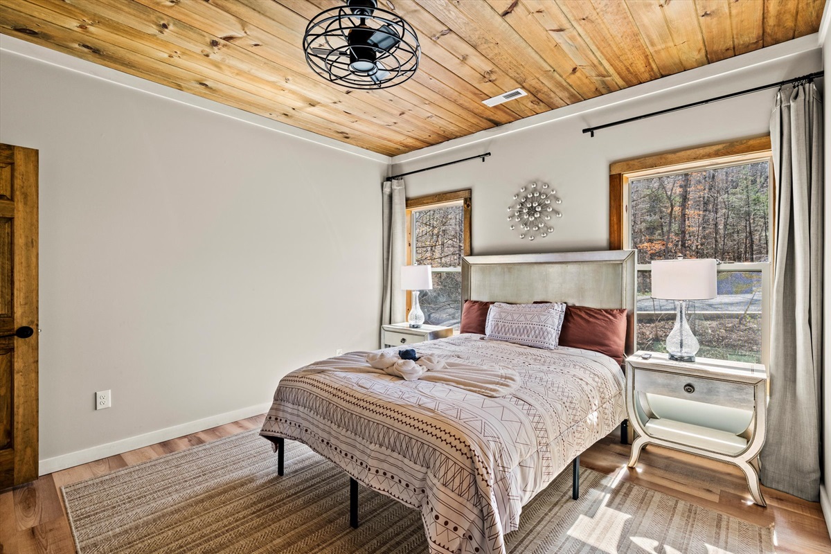 Generous queen-sized accommodations with plenty of room to unpack and make yourself at home.