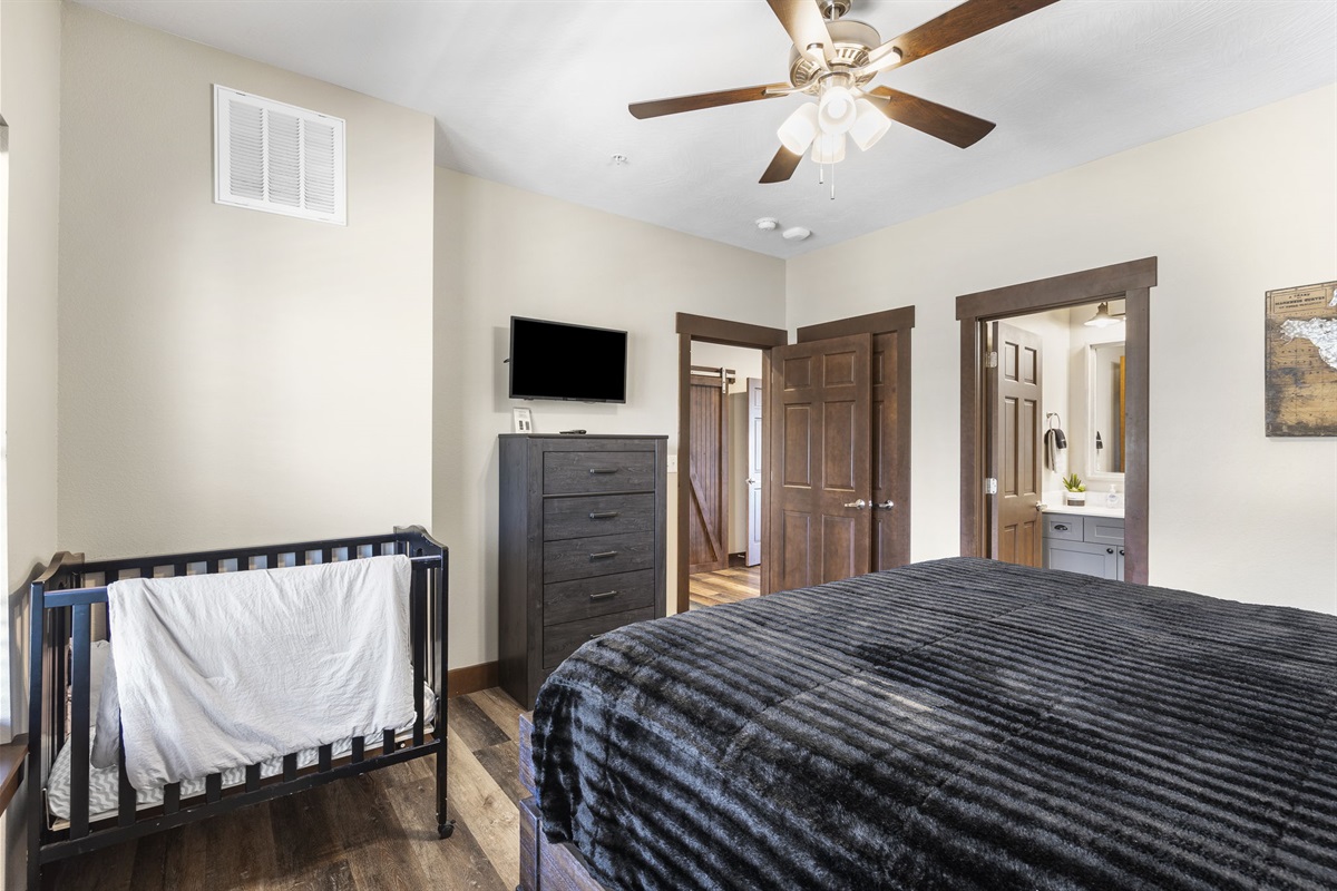 King has a portable crib on the main level