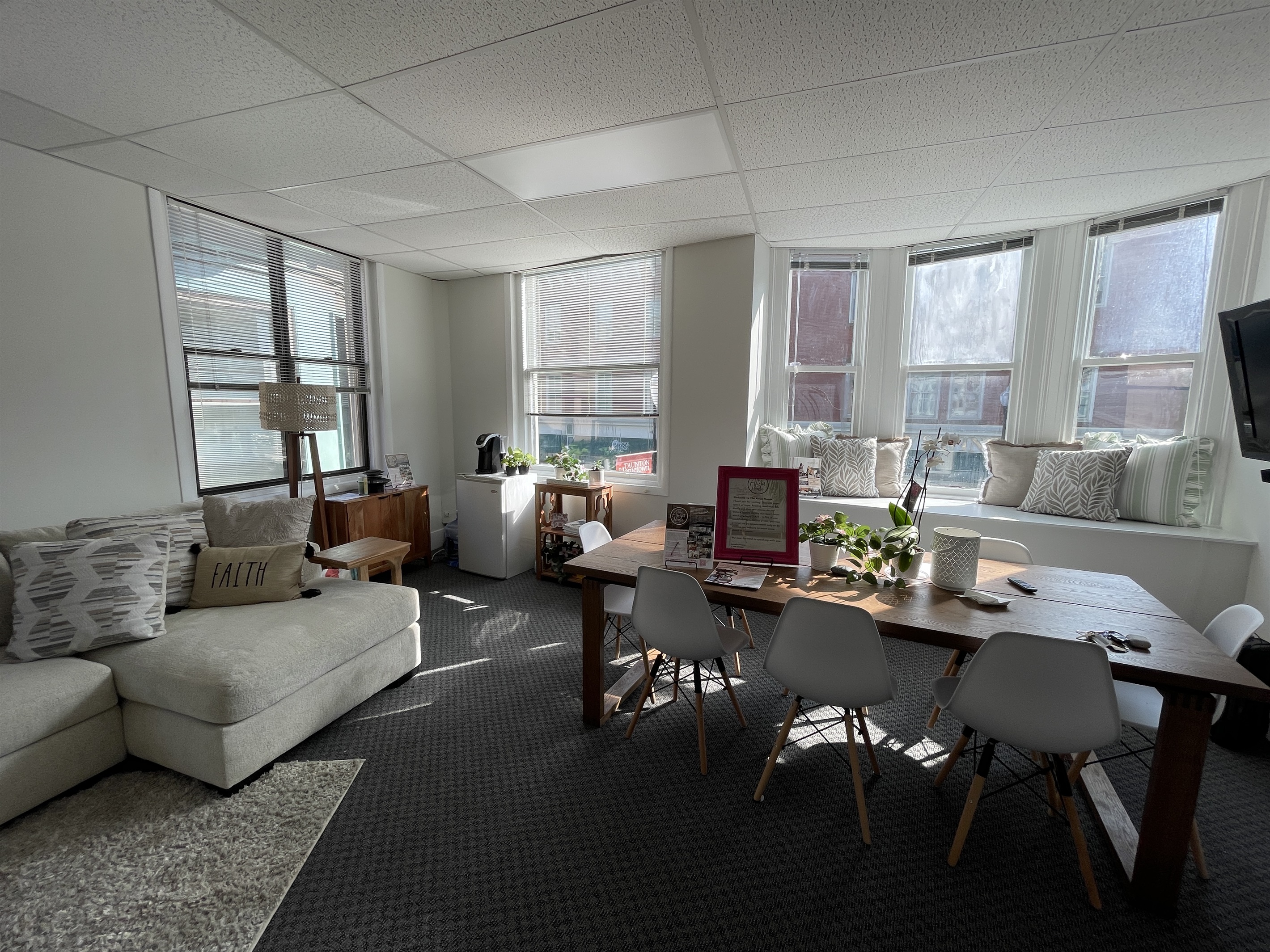 Common Room (Wellness Suite)