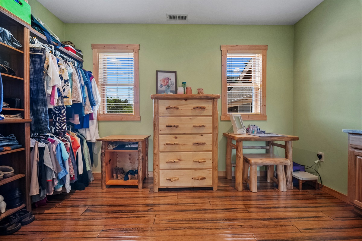 Closet to Bedroom 1 (master)