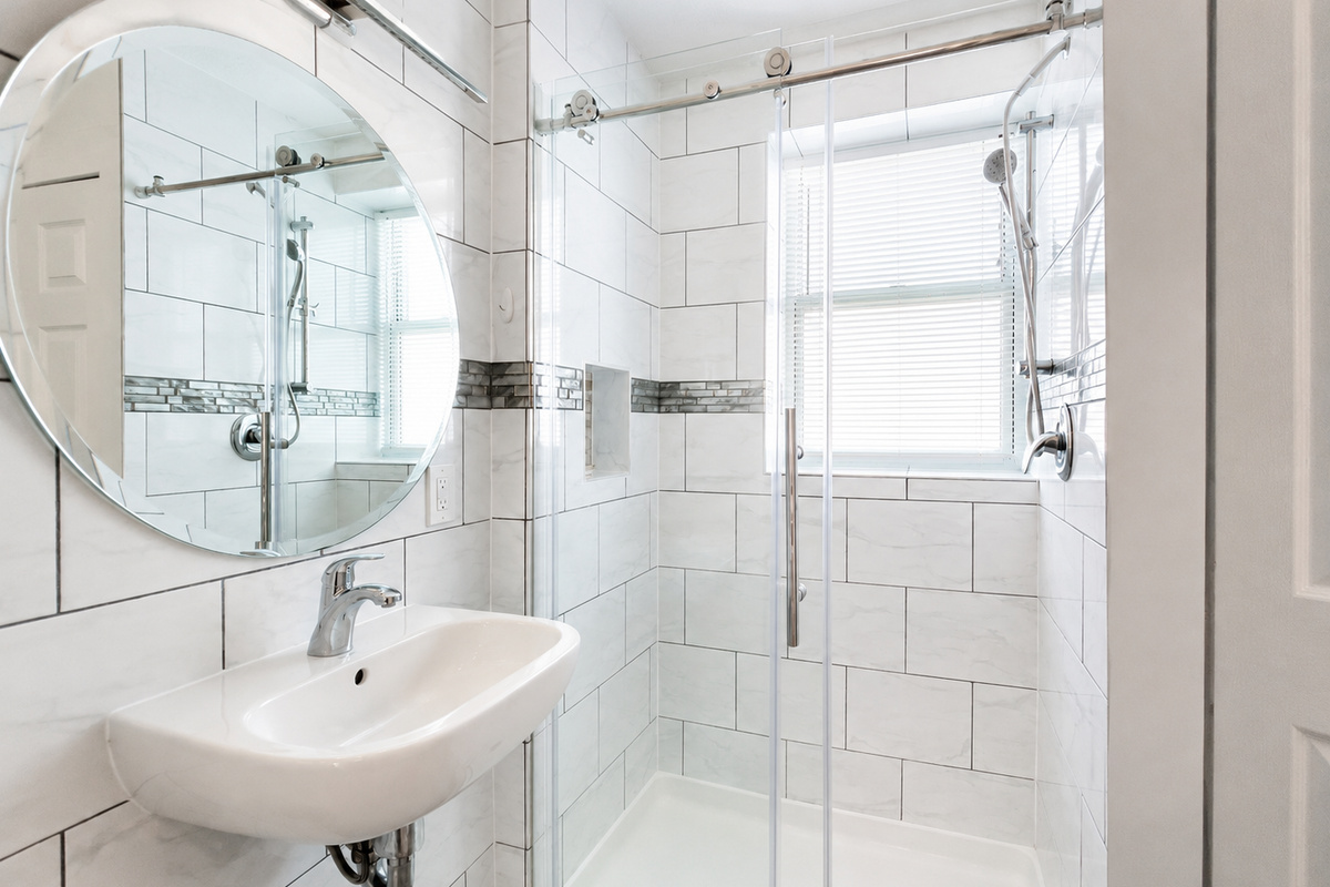 Fabulous bright natural light in this stylish bathroom