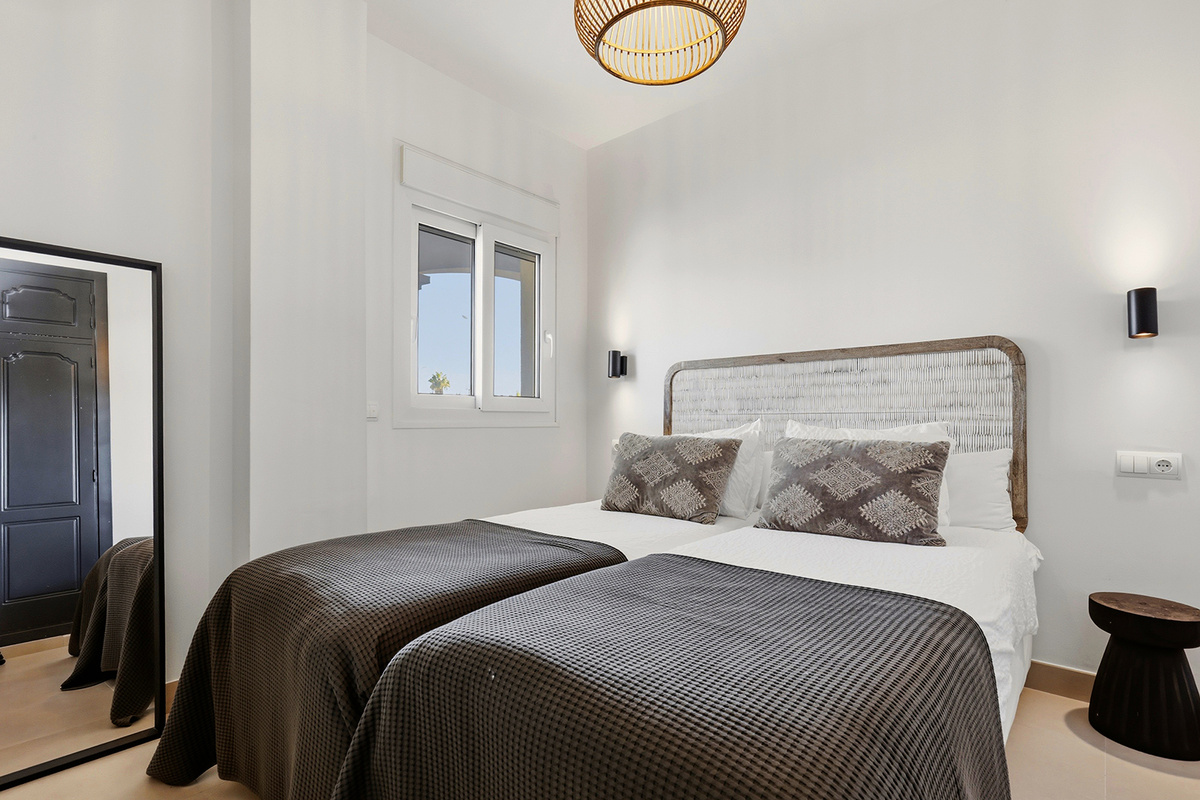 Guest bedroom