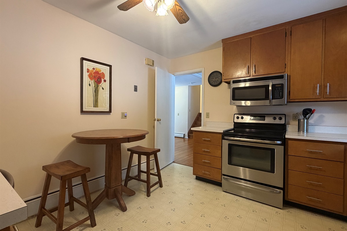 Kitchen with breakfast nook