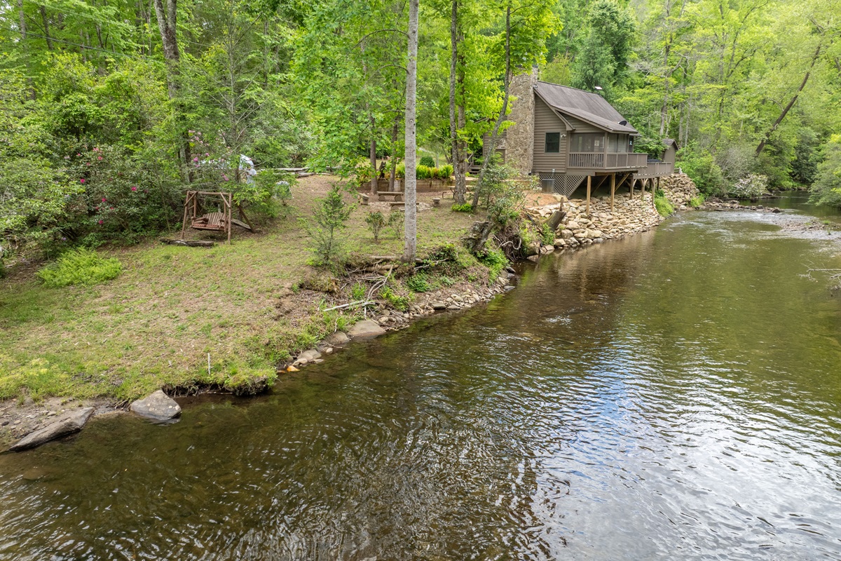 Just steps from the cabin, Snowbird Creek creates a peaceful setting that truly connects you to nature.