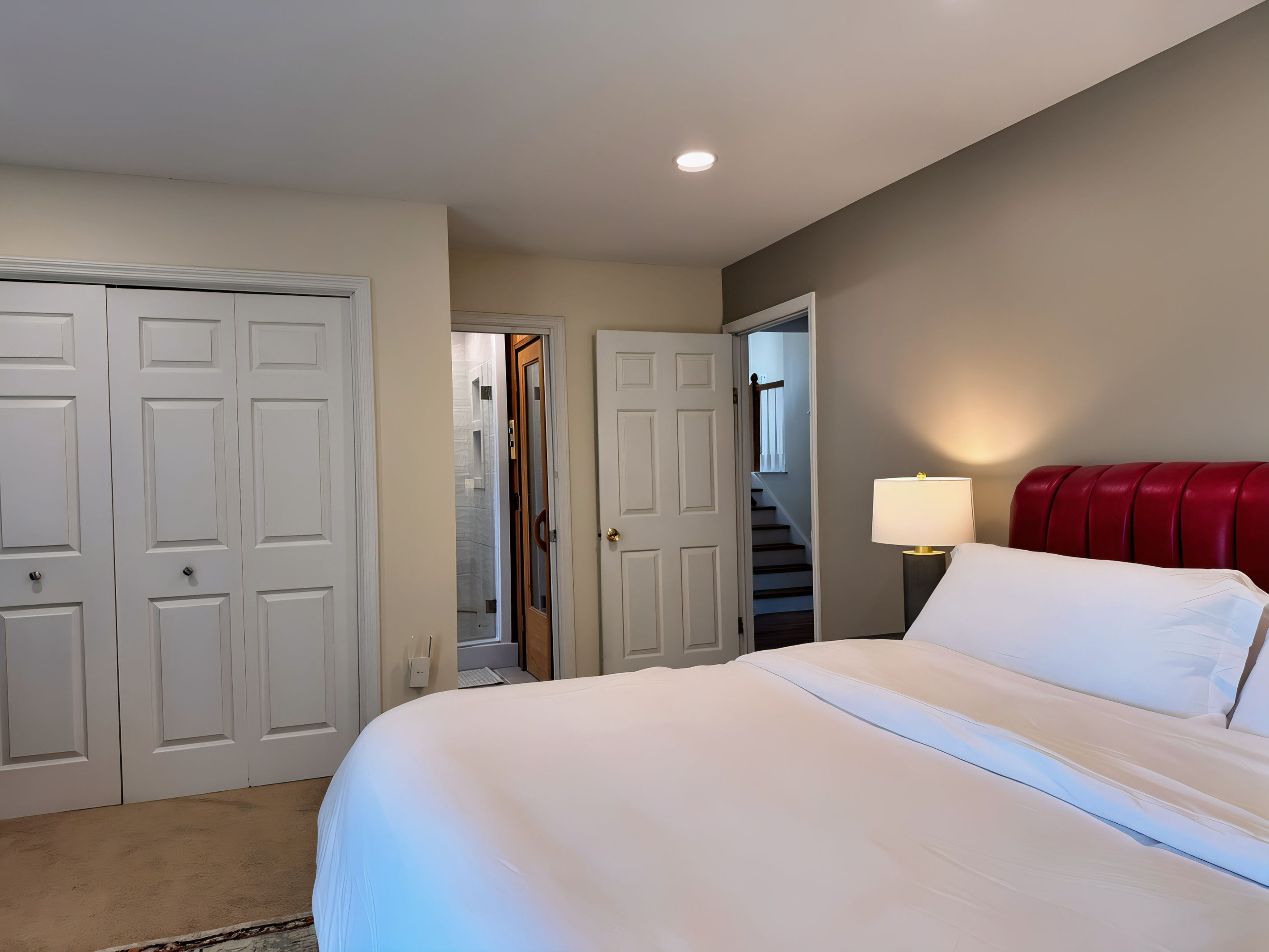 Lower level King Bedroom with ensuite bathroom